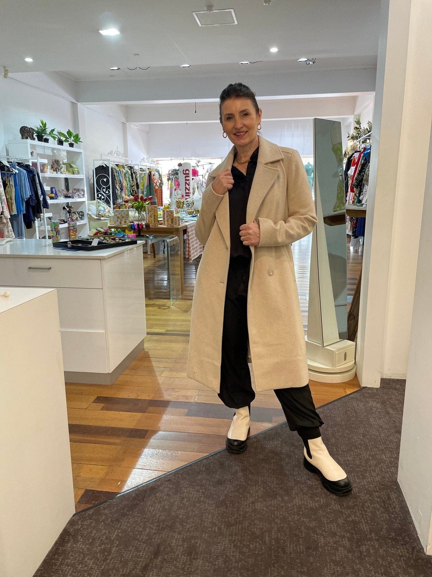 MOKÉ NEW ZELAND - Oatmeal trench - Pinkhill - MOKÉ - - Darwin boutique - Australian fashion design - Darwin Fashion - Australian Fashion Designer - Australian Fashion Designer Brands - Australian Fashion Design Jackets/Capes