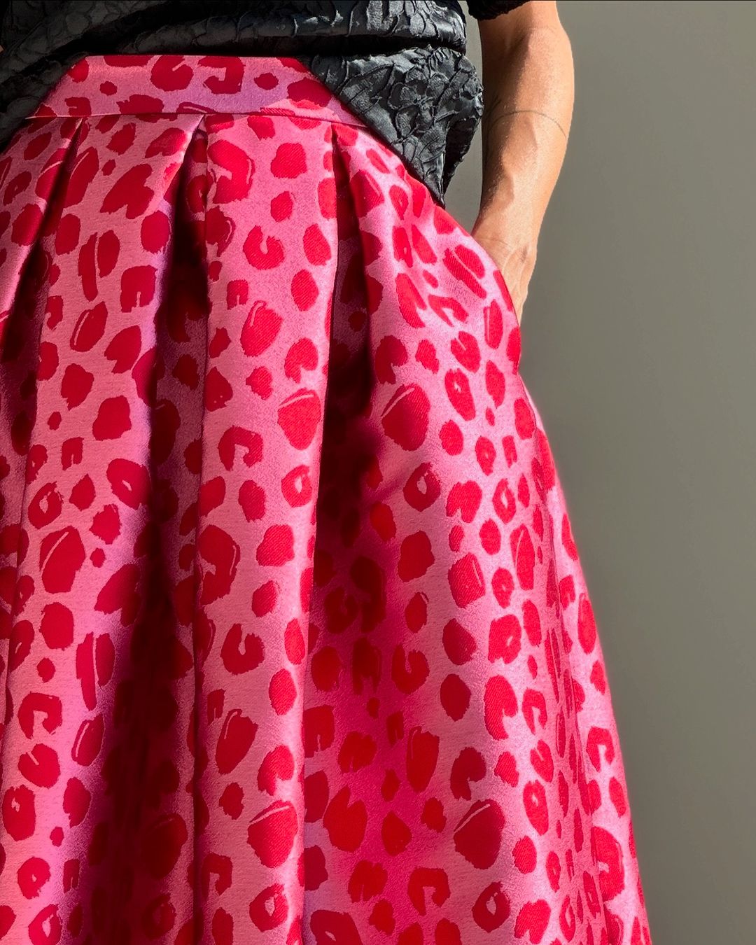 LUNATICA MILANO PLEATED SKIRT SK33602-07 RED - Pinkhill - LUNATICA MILANO - SK33602 - Darwin boutique - Australian fashion design - Darwin Fashion - Australian Fashion Designer - Australian Fashion Designer Brands - Australian Fashion Design 