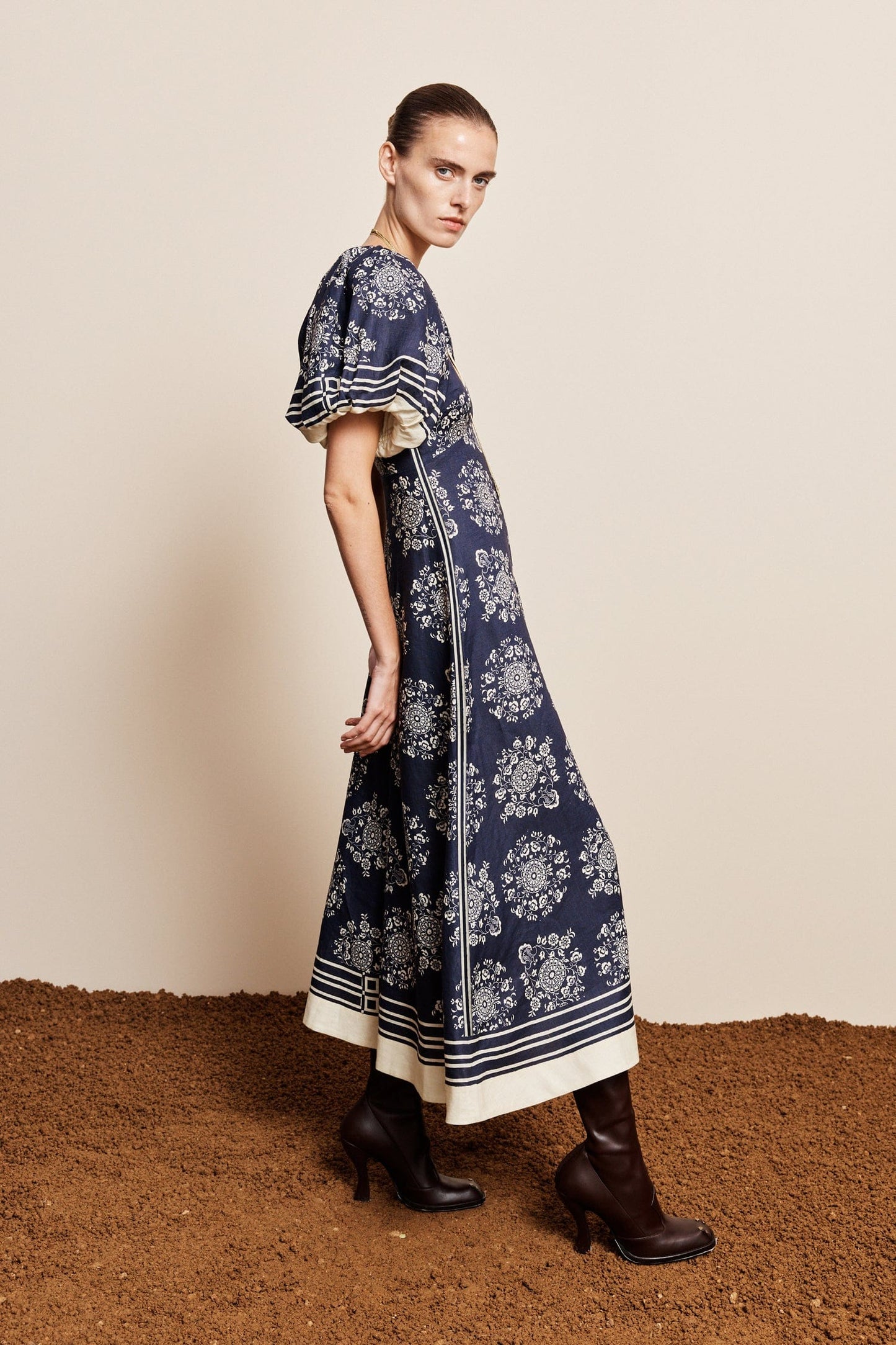 PRE-ORDER ALEMAIS  BANDERRA MIDI DRESS