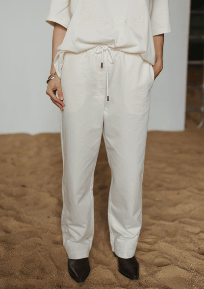 Farmer By Whitney Paisley Emboss Drawstring Pant