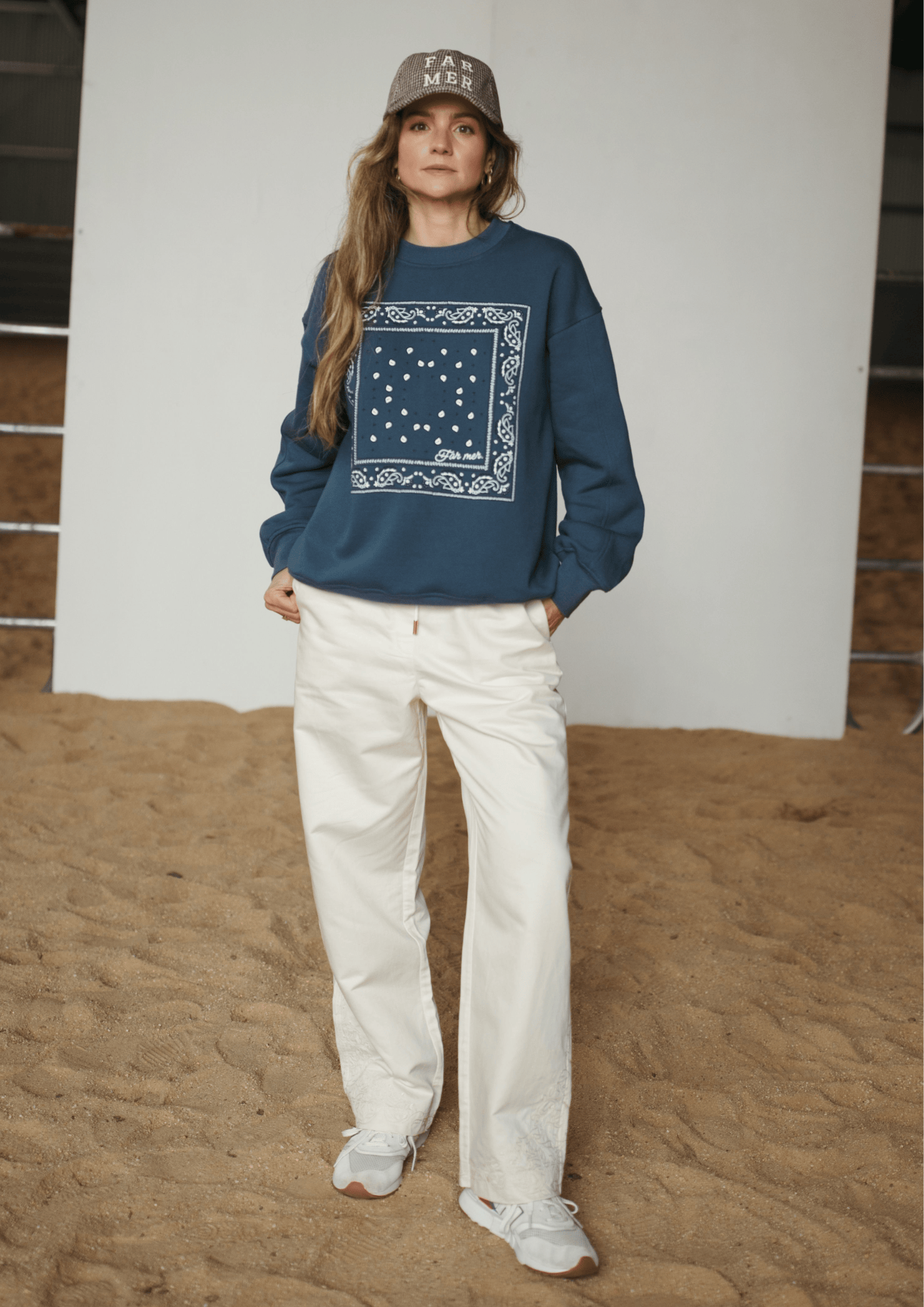 Farmer By Whitney Paisley Emboss Drawstring Pant