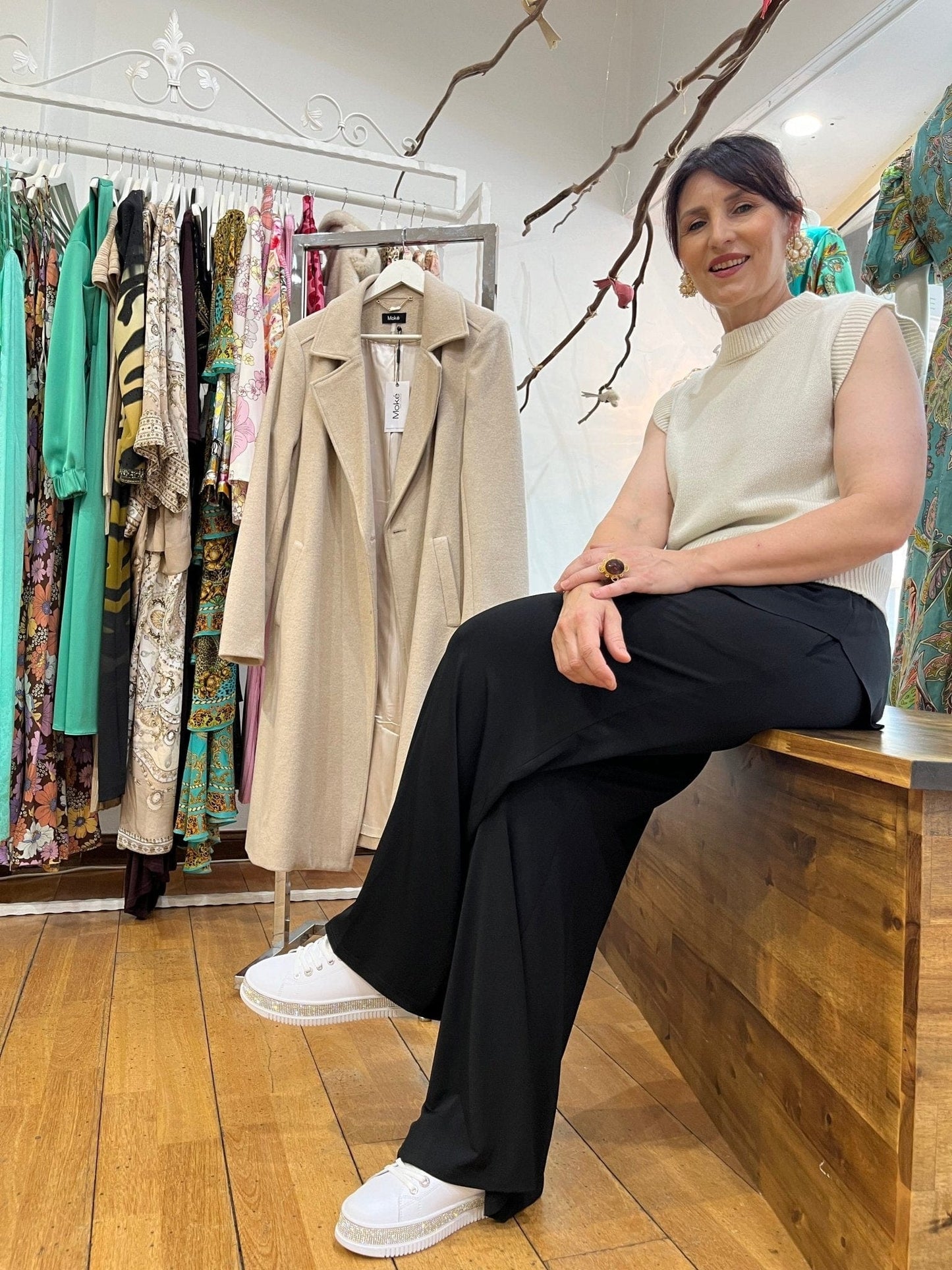 LAV - ISH SYDNEY - Crystal Sneakers - White - Lav Ish - Pinkhill - darwin fashion - darwin boutique