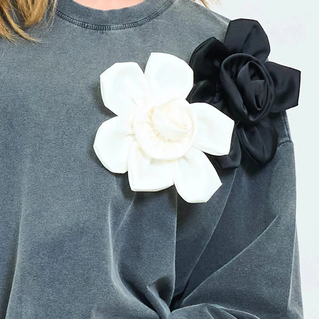 Michella Mii Oversized Sweatshirt With 3D Sculpted Flower Appliqués - Pinkhill -  - [] - Darwin boutique - Australian fashion design - Darwin Fashion - Australian Fashion Designer - Australian Fashion Designer Brands - Australian Fashion Design 