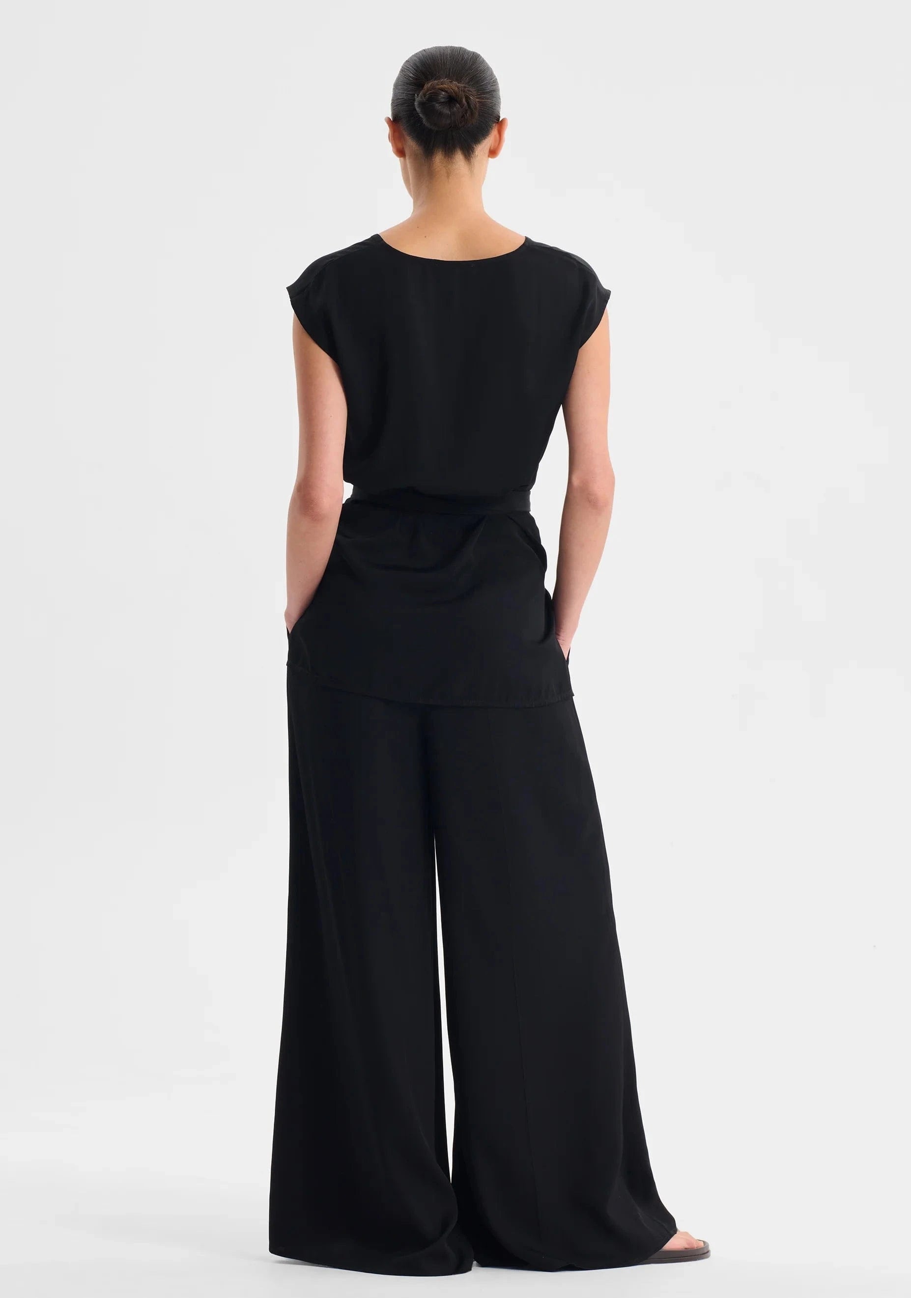 Morrison Talise Pant - Black - Pinkhill -  - [] - Darwin boutique - Australian fashion design - Darwin Fashion - Australian Fashion Designer - Australian Fashion Designer Brands - Australian Fashion Design 