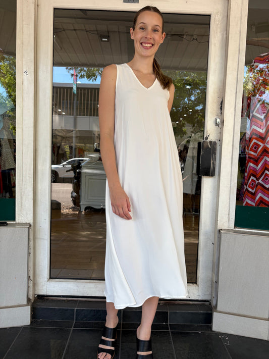 Oktavija Gina Dress - White - Pinkhill -  - [] - Darwin boutique - Australian fashion design - Darwin Fashion - Australian Fashion Designer - Australian Fashion Designer Brands - Australian Fashion Design 