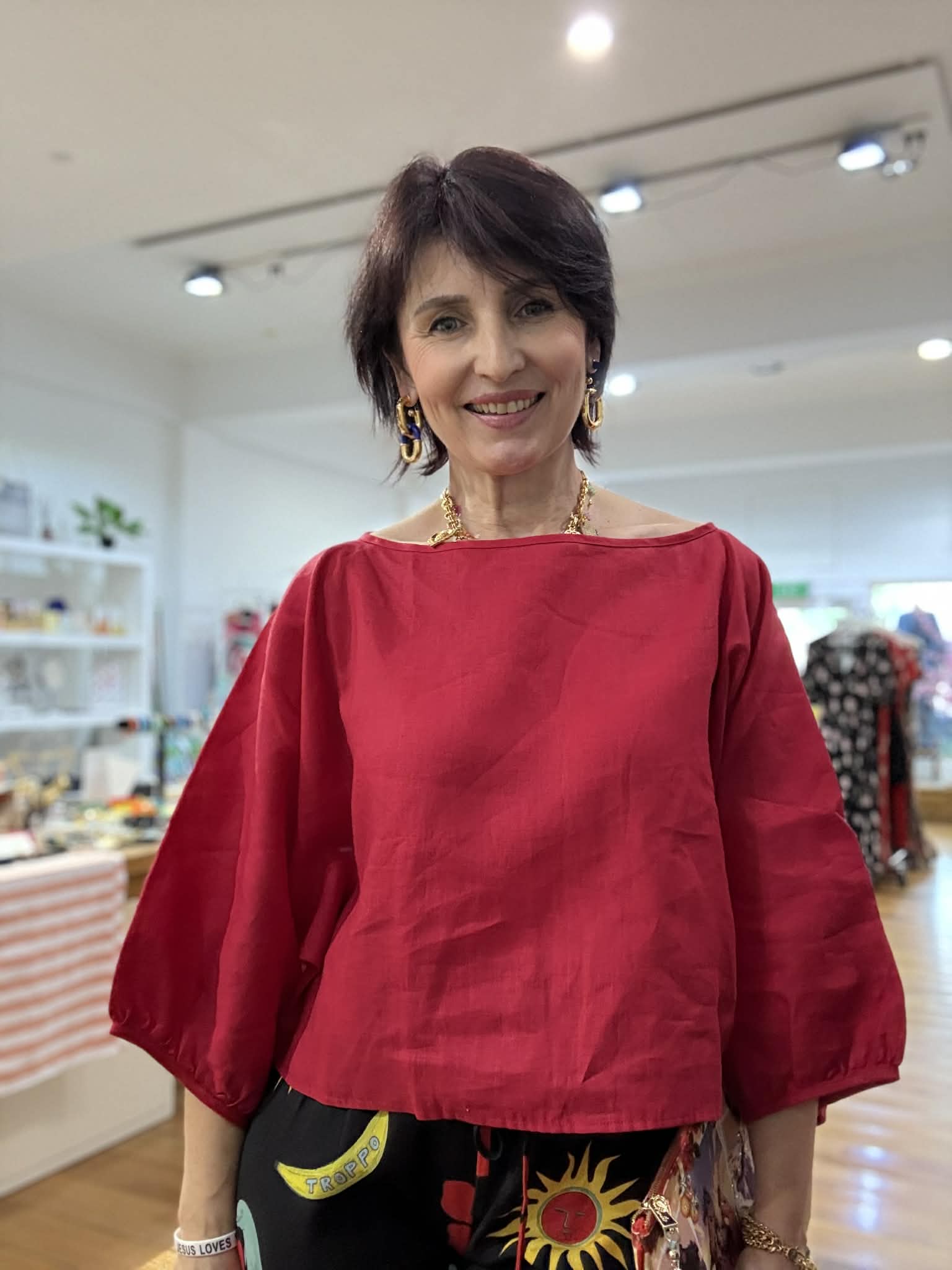 Oktavija linen shrug at Pinkhill Darwin fashion boutique
