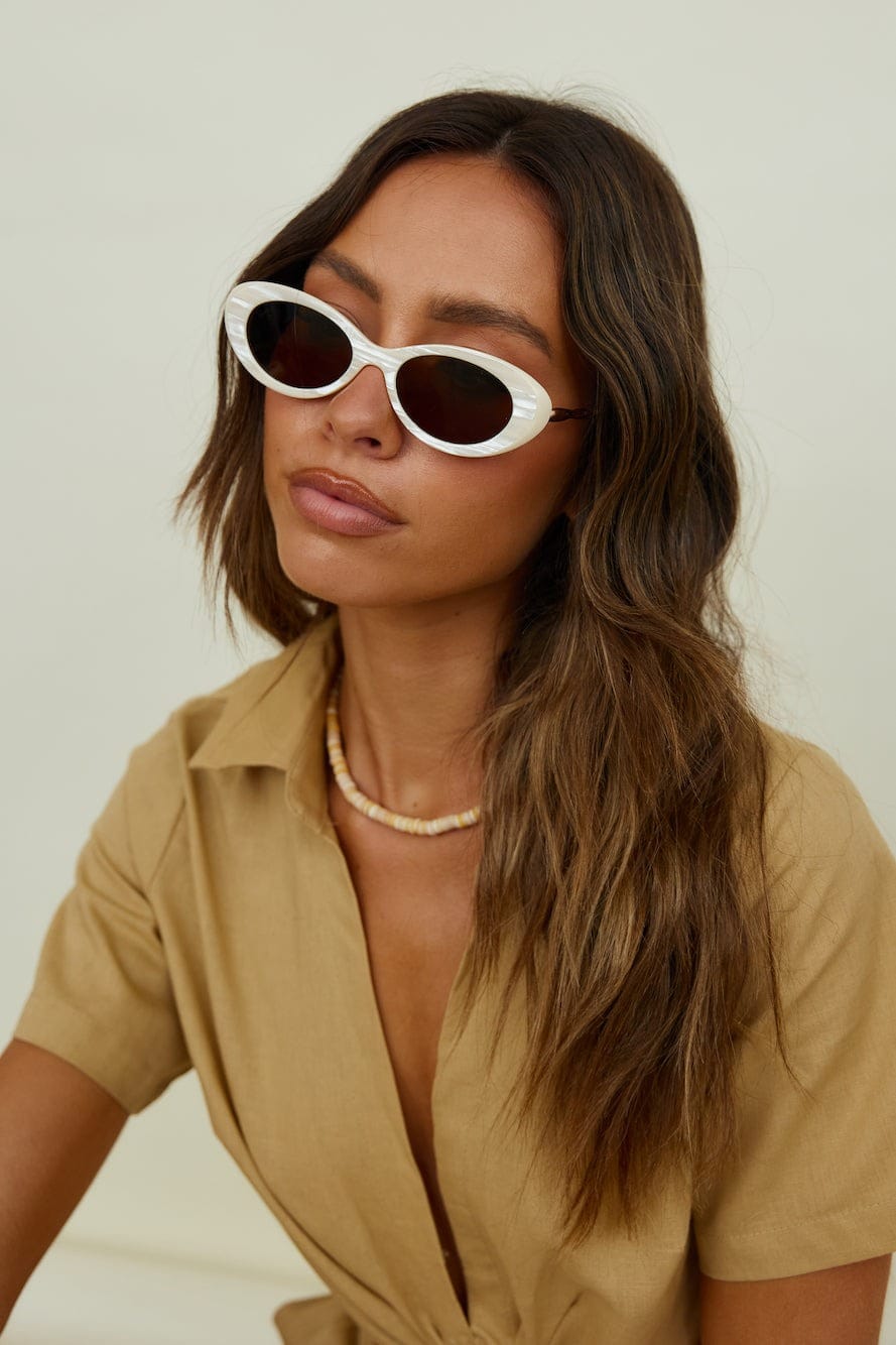 Belle Époque Oval Sunglasses - Ivory