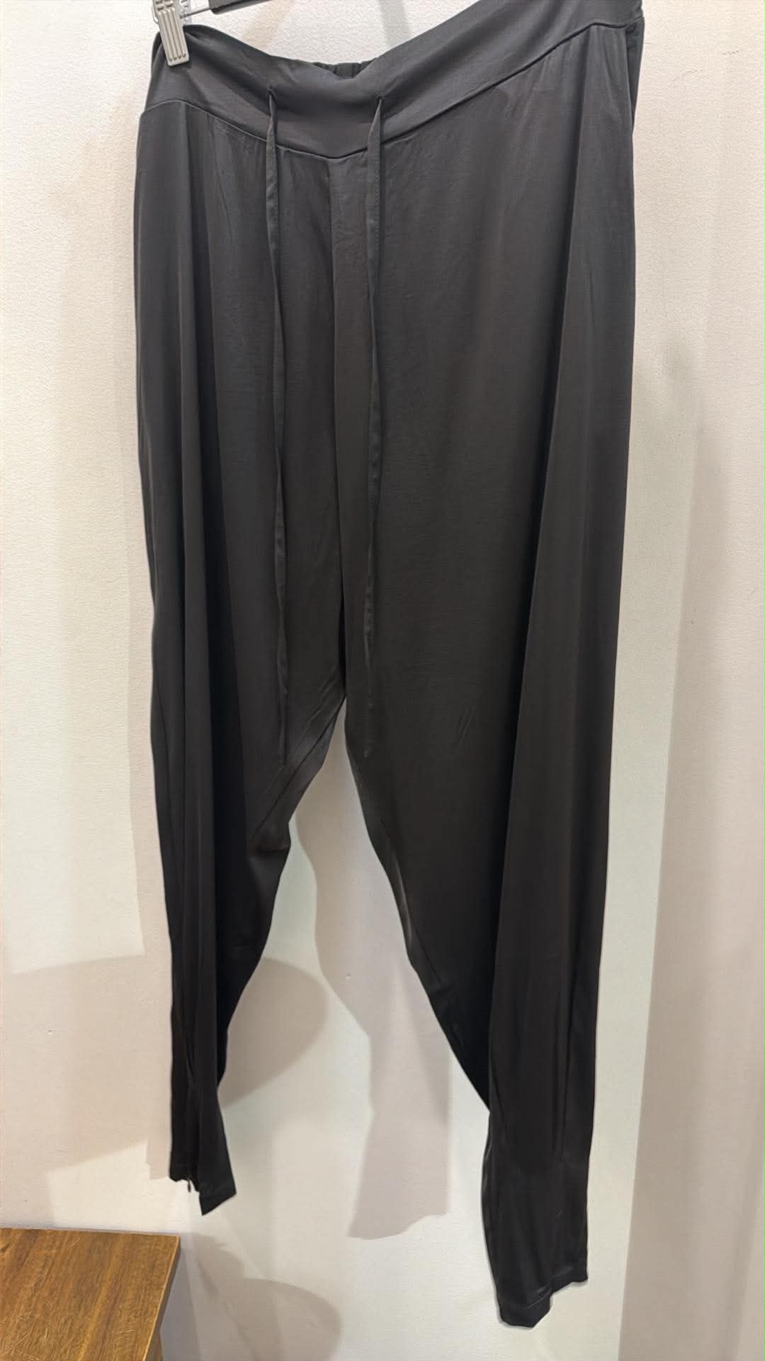 Christine supplier photo - Maine Pant Black front (photo 01)
