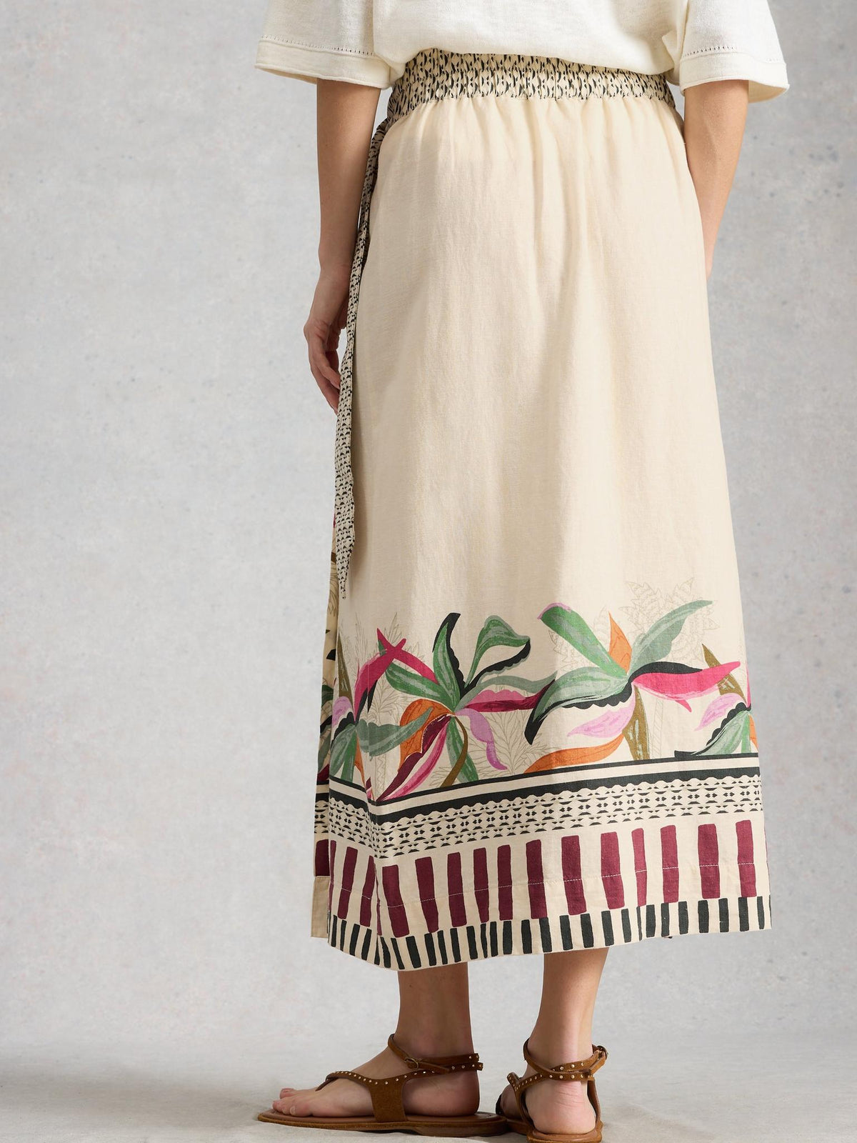 White Stuff Alba Linen Blend Wrap Skirt in natural print, back view - Pinkhill Darwin